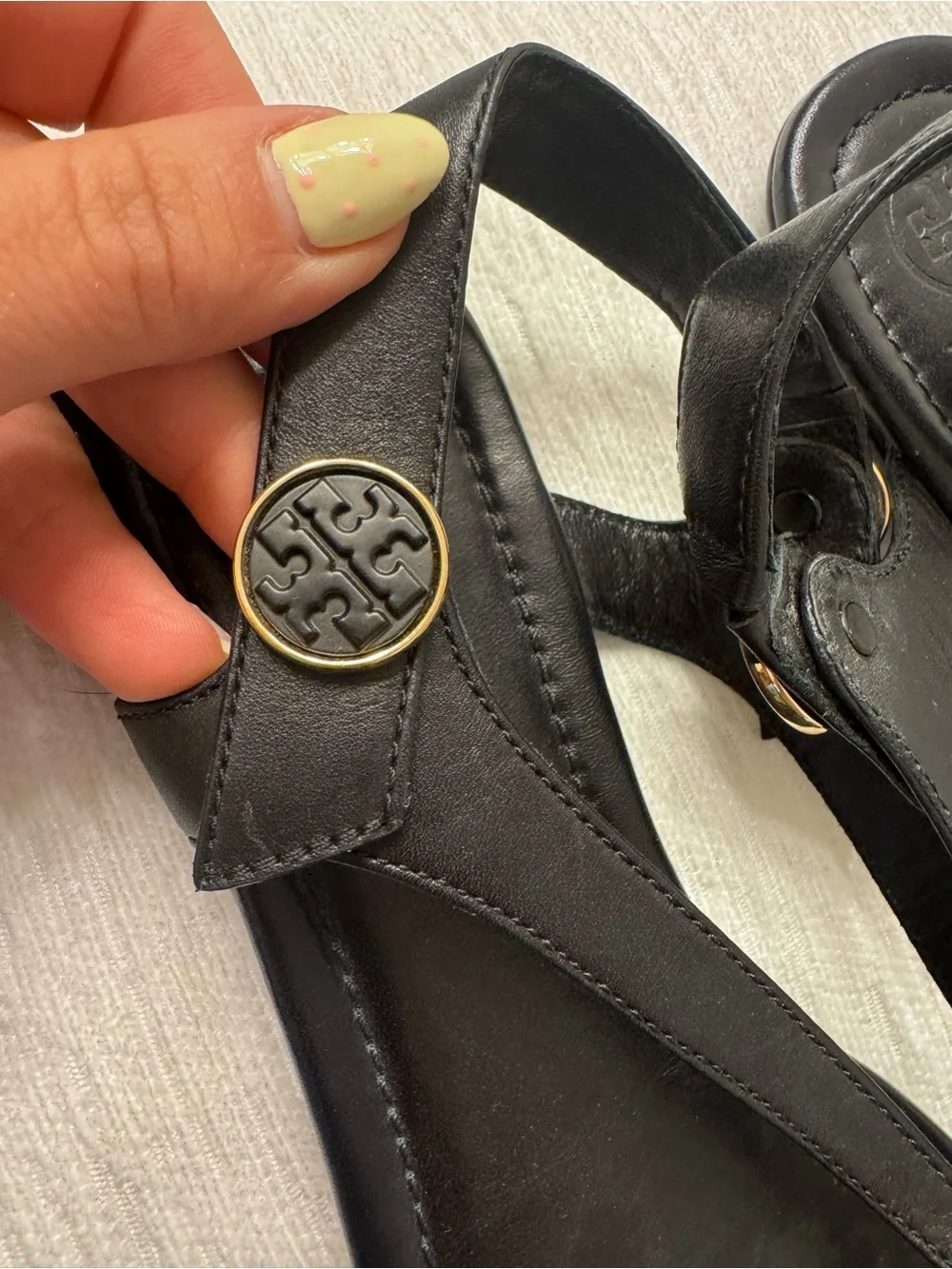 Tory Burch Black Leather Thong Sandals Size 8 Classic Logo